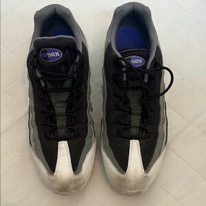 Size 15 Men's Nike Air Climax Black and Gray Sneakers